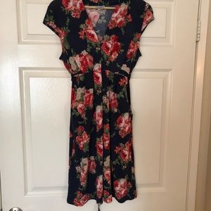 Flowered maternity dress